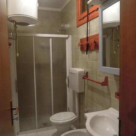 Precious In With Swimming Pool Apartment