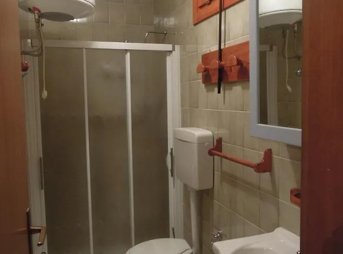 Precious In With Swimming Pool Apartment